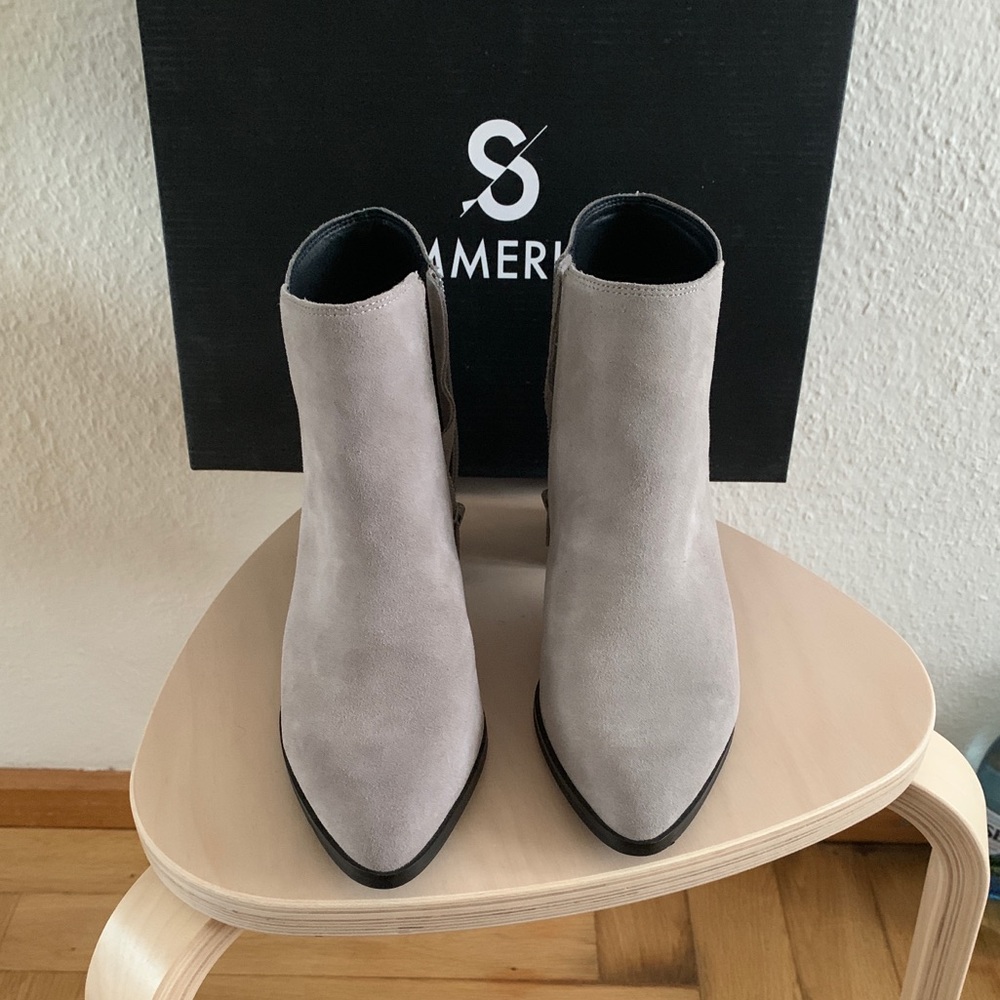 Suede grey ankle boots size 7